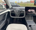 Білий Тесла Model Y, об'ємом двигуна 0 л та пробігом 62 тис. км за 27400 $, фото 23 на Automoto.ua