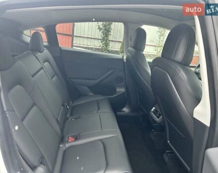 Белый Тесла Model Y, объемом двигателя 0 л и пробегом 94 тыс. км за 29999 $, фото 11 на Automoto.ua