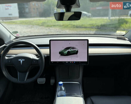 Білий Тесла Model Y, об'ємом двигуна 0 л та пробігом 57 тис. км за 27000 $, фото 33 на Automoto.ua