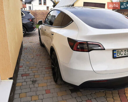Белый Тесла Model Y, объемом двигателя 0 л и пробегом 27 тыс. км за 28000 $, фото 5 на Automoto.ua