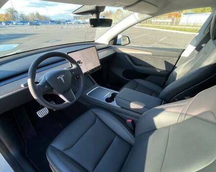 Белый Тесла Model Y, объемом двигателя 0 л и пробегом 39 тыс. км за 32500 $, фото 12 на Automoto.ua
