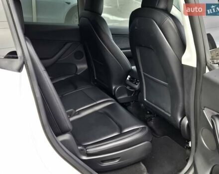 Белый Тесла Model Y, объемом двигателя 0 л и пробегом 70 тыс. км за 31500 $, фото 13 на Automoto.ua