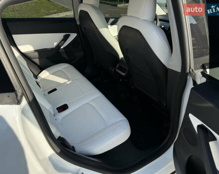 Белый Тесла Model Y, объемом двигателя 0 л и пробегом 102 тыс. км за 26000 $, фото 17 на Automoto.ua
