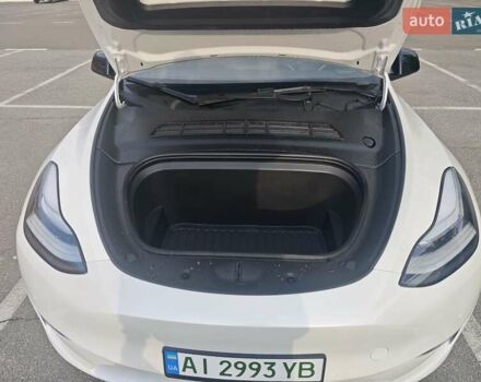 Белый Тесла Model Y, объемом двигателя 0 л и пробегом 38 тыс. км за 28000 $, фото 17 на Automoto.ua