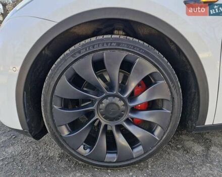 Білий Тесла Model Y, об'ємом двигуна 0 л та пробігом 97 тис. км за 24000 $, фото 3 на Automoto.ua
