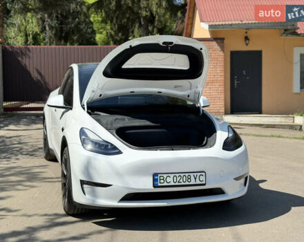 Білий Тесла Model Y, об'ємом двигуна 0 л та пробігом 67 тис. км за 23999 $, фото 39 на Automoto.ua
