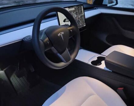 Белый Тесла Model Y, объемом двигателя 0 л и пробегом 4 тыс. км за 47000 $, фото 21 на Automoto.ua