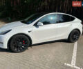 Білий Тесла Model Y, об'ємом двигуна 0 л та пробігом 53 тис. км за 24300 $, фото 1 на Automoto.ua