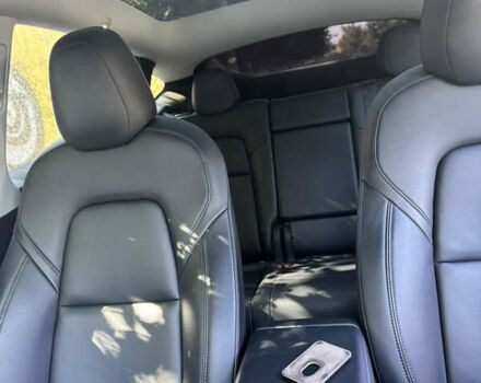 Белый Тесла Model Y, объемом двигателя 0 л и пробегом 90 тыс. км за 27000 $, фото 2 на Automoto.ua
