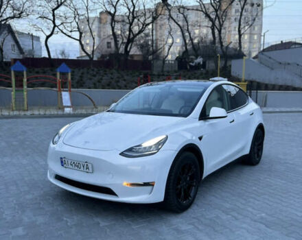 Белый Тесла Model Y, объемом двигателя 0 л и пробегом 20 тыс. км за 28000 $, фото 1 на Automoto.ua