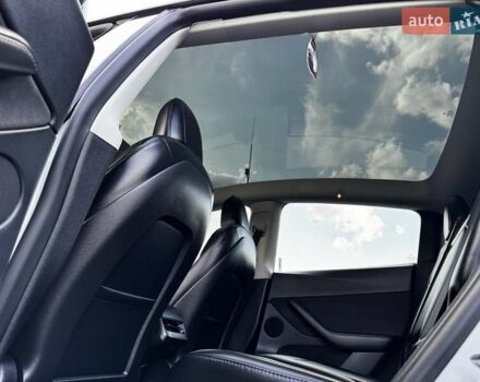 Белый Тесла Model Y, объемом двигателя 0 л и пробегом 59 тыс. км за 28800 $, фото 21 на Automoto.ua