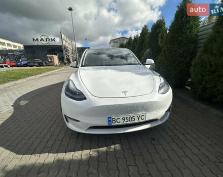 Белый Тесла Model Y, объемом двигателя 0 л и пробегом 5 тыс. км за 25333 $, фото 5 на Automoto.ua