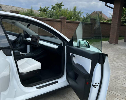 Тесла Model Y 2022 у Вінниці на Automoto.ua Білий Тесла Model Y, об'ємом двигуна 0 л та пробігом 43 тис. км за 28500 $, фото 24 на Automoto.ua