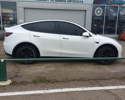 Белый Тесла Model Y, объемом двигателя 0 л и пробегом 54 тыс. км за 30000 $, фото 6 на Automoto.ua