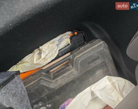 Белый Тесла Model Y, объемом двигателя 0 л и пробегом 38 тыс. км за 28000 $, фото 27 на Automoto.ua