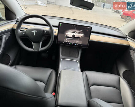 Белый Тесла Model Y, объемом двигателя 0 л и пробегом 16 тыс. км за 26500 $, фото 33 на Automoto.ua