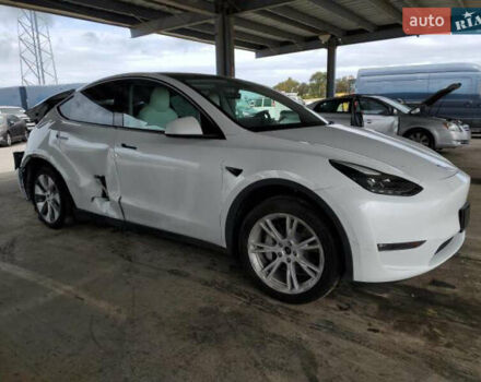 Белый Тесла Model Y, объемом двигателя 0 л и пробегом 53 тыс. км за 17700 $, фото 3 на Automoto.ua