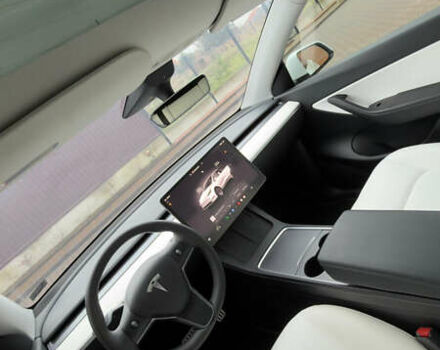 Белый Тесла Model Y, объемом двигателя 0 л и пробегом 20 тыс. км за 22500 $, фото 9 на Automoto.ua