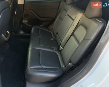 Белый Тесла Model Y, объемом двигателя 0 л и пробегом 59 тыс. км за 28950 $, фото 33 на Automoto.ua