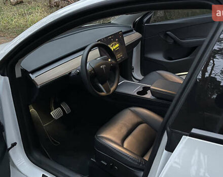 Белый Тесла Model Y, объемом двигателя 0 л и пробегом 119 тыс. км за 29000 $, фото 8 на Automoto.ua