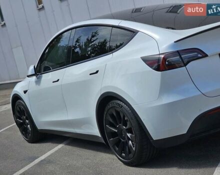 Білий Тесла Model Y, об'ємом двигуна 0 л та пробігом 43 тис. км за 26500 $, фото 22 на Automoto.ua