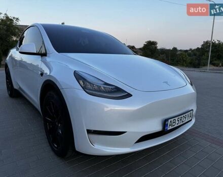 Белый Тесла Model Y, объемом двигателя 0 л и пробегом 59 тыс. км за 28800 $, фото 77 на Automoto.ua
