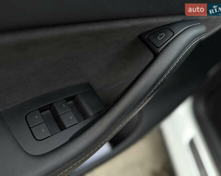 Белый Тесла Model Y, объемом двигателя 0 л и пробегом 59 тыс. км за 28950 $, фото 22 на Automoto.ua