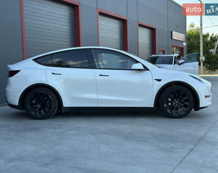 Белый Тесла Model Y, объемом двигателя 0 л и пробегом 55 тыс. км за 27999 $, фото 5 на Automoto.ua