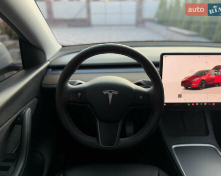 Белый Тесла Model Y, объемом двигателя 0 л и пробегом 59 тыс. км за 30500 $, фото 46 на Automoto.ua