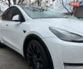 Белый Тесла Model Y, объемом двигателя 0 л и пробегом 14 тыс. км за 28000 $, фото 2 на Automoto.ua