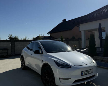 Тесла Model Y 2022 в Ровно на Automoto.ua Белый Тесла Model Y, объемом двигателя 0 л и пробегом 105 тыс. км за 27000 $, фото 6 на Automoto.ua