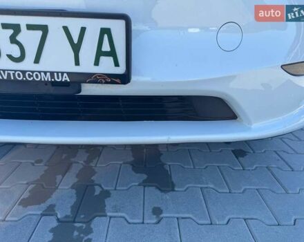 Белый Тесла Model Y, объемом двигателя 0 л и пробегом 12 тыс. км за 30500 $, фото 46 на Automoto.ua