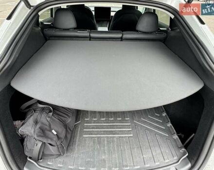 Белый Тесла Model Y, объемом двигателя 0 л и пробегом 45 тыс. км за 33000 $, фото 7 на Automoto.ua