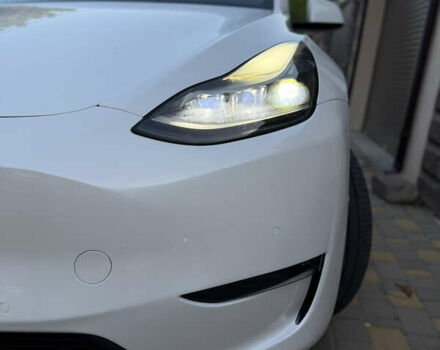 Белый Тесла Model Y, объемом двигателя 0 л и пробегом 38 тыс. км за 28900 $, фото 28 на Automoto.ua