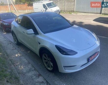 Белый Тесла Model Y, объемом двигателя 0 л и пробегом 100 тыс. км за 23000 $, фото 1 на Automoto.ua