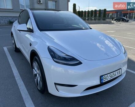 Белый Тесла Model Y, объемом двигателя 0 л и пробегом 29 тыс. км за 23999 $, фото 7 на Automoto.ua