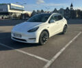 Белый Тесла Model Y, объемом двигателя 0 л и пробегом 61 тыс. км за 27000 $, фото 1 на Automoto.ua