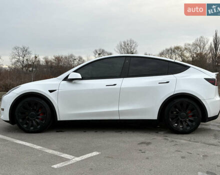 Білий Тесла Model Y, об'ємом двигуна 0 л та пробігом 65 тис. км за 29500 $, фото 5 на Automoto.ua