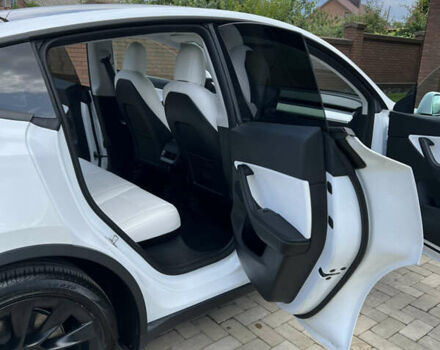 Тесла Model Y 2022 у Вінниці на Automoto.ua Білий Тесла Model Y, об'ємом двигуна 0 л та пробігом 43 тис. км за 28500 $, фото 21 на Automoto.ua