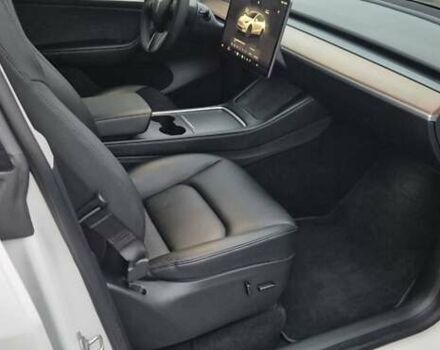 Белый Тесла Model Y, объемом двигателя 0 л и пробегом 27 тыс. км за 29000 $, фото 16 на Automoto.ua