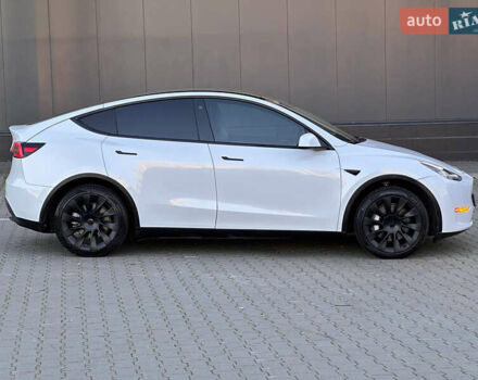 Белый Тесла Model Y, объемом двигателя 0 л и пробегом 47 тыс. км за 24900 $, фото 4 на Automoto.ua