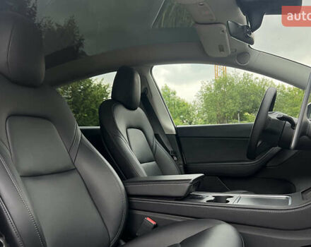 Белый Тесла Model Y, объемом двигателя 0 л и пробегом 23 тыс. км за 39990 $, фото 8 на Automoto.ua