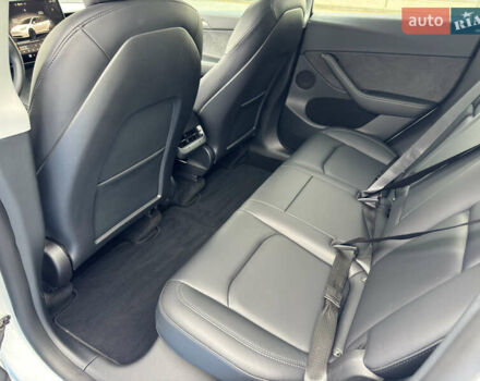 Белый Тесла Model Y, объемом двигателя 0 л и пробегом 68 тыс. км за 35000 $, фото 14 на Automoto.ua