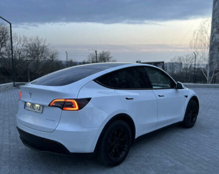 Белый Тесла Model Y, объемом двигателя 0 л и пробегом 20 тыс. км за 28000 $, фото 3 на Automoto.ua