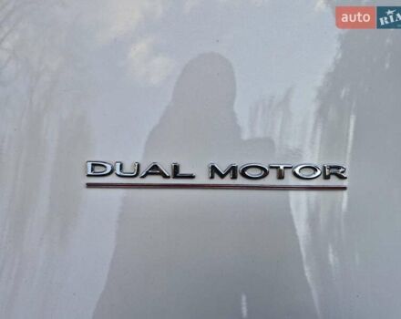 Білий Тесла Model Y, об'ємом двигуна 0 л та пробігом 97 тис. км за 24000 $, фото 13 на Automoto.ua