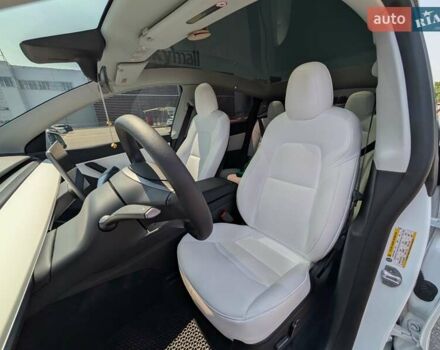 Белый Тесла Model Y, объемом двигателя 0 л и пробегом 39 тыс. км за 29500 $, фото 12 на Automoto.ua