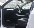 Белый Тесла Model Y, объемом двигателя 0 л и пробегом 20 тыс. км за 44999 $, фото 21 на Automoto.ua