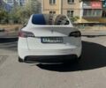 Белый Тесла Model Y, объемом двигателя 0 л и пробегом 55 тыс. км за 28000 $, фото 1 на Automoto.ua