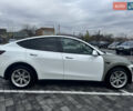 Білий Тесла Model Y, об'ємом двигуна 0 л та пробігом 100 тис. км за 23999 $, фото 10 на Automoto.ua