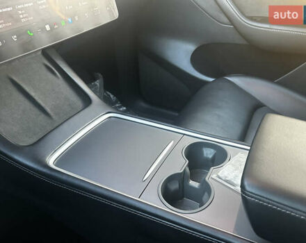 Тесла Model Y 2022 в Тернополе на Automoto.ua Белый Тесла Model Y, объемом двигателя 0 л и пробегом 52 тыс. км за 27300 $, фото 16 на Automoto.ua